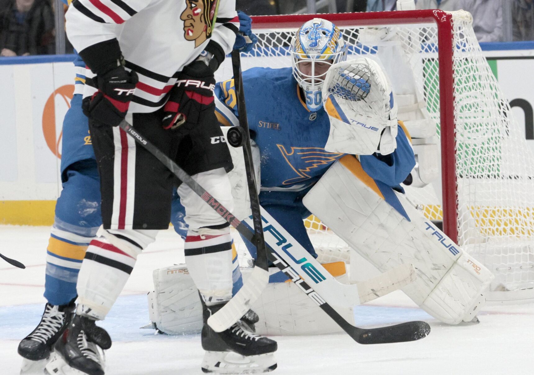 The 最新杏吧原创 Blues host Chicago Blackhawks